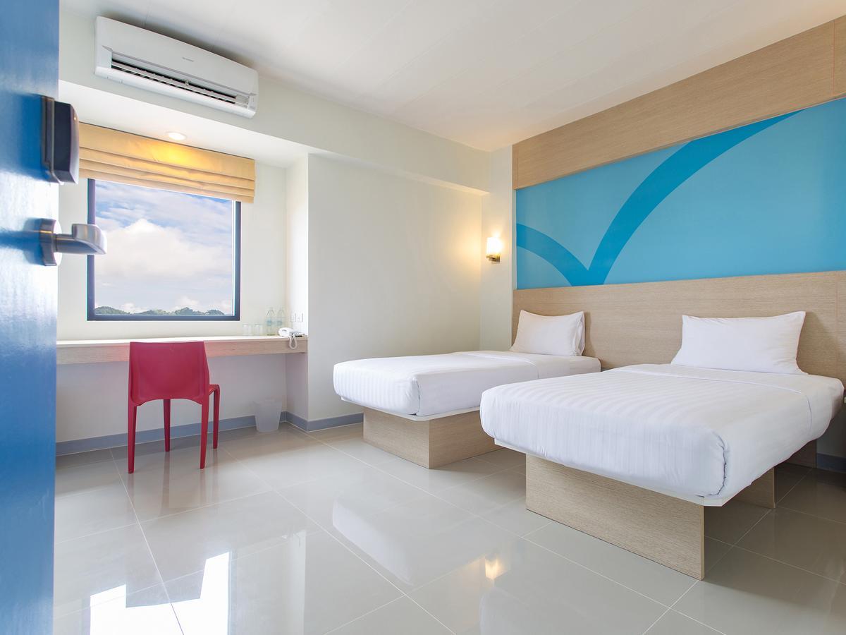 Hop Inn Chonburi Exterior foto